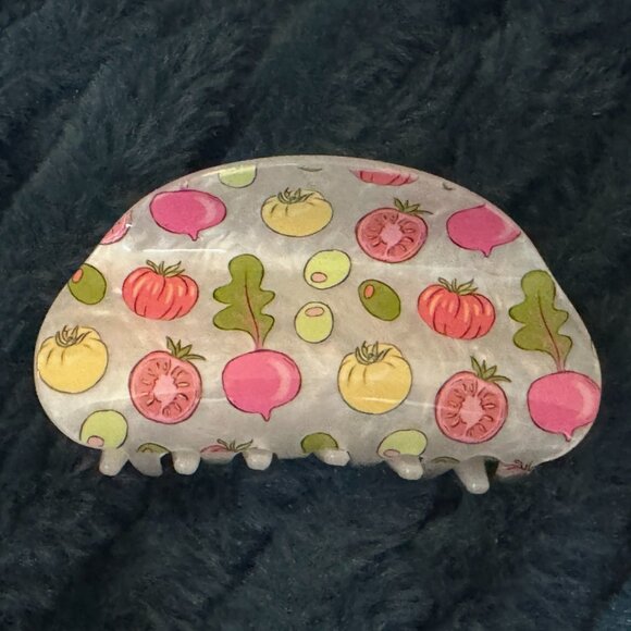 FRASIER STERLING Veggie Hair Claw Clip - Pearlescent White - Picture 12 of 13